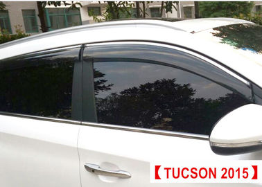 China Viseras autos de la ventana del moldeo a presión de los recambios de Hyundai Tucson con la raya del ajuste proveedor