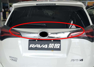 China Puerta trasera exterior de moldeo Nuevos accesorios para automóviles TOYOTA RAV4 2016 Revestimiento de puertas traseras proveedor