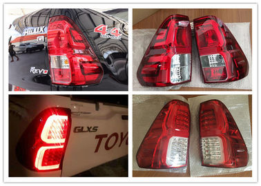 Un buen precio. Toyota Hilux 2015 2016 Revo Lámpara de cola Assy, luz halógena y luz LED en línea