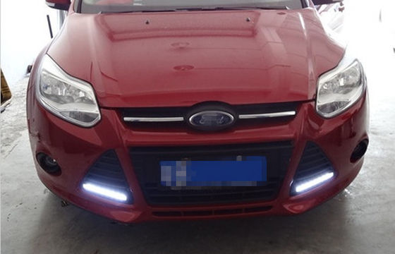 Un buen precio. Luz de circulación LED para Ford FOCUS 2012 2013 2014 Luz de circulación diurna en línea