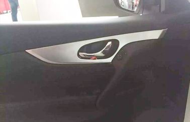 Un buen precio. Nissan Todos los nuevos Qashqai, piezas de recubrimiento interior, puertas laterales, moldes de mangos interiores en línea
