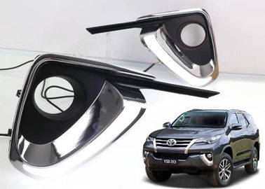 Un buen precio. 2016 TOYOTA Todas las piezas de automóviles nuevas Fortuner LED Luces de día Lámparas de niebla en línea