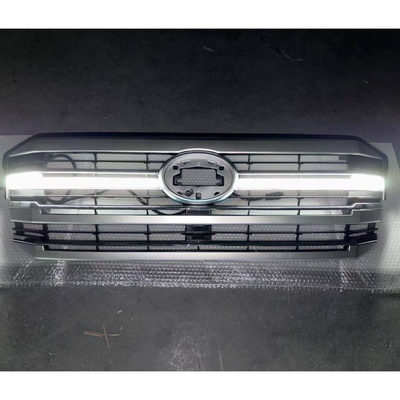 Un buen precio. 5310160450 Toyota ABS Grilla delantera de plástico Grilla de radiador con luz LED OEM 5310160450 en línea
