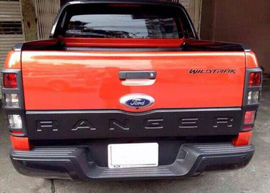 Un buen precio. Ford Ranger T6 2012 2013 2014 placa de protección de puerta trasera, guarnición de puerta trasera en línea