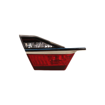 Un buen precio. 8156006530 Luces traseras y faros delanteros para Toyota Camry, tamaño original: la combinación perfecta de estilo y función en línea