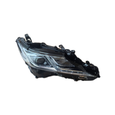 Un buen precio. 8115006E50 Toyota Camry Headlight Front And Rear Lamp in Plastic Material with White Color en línea