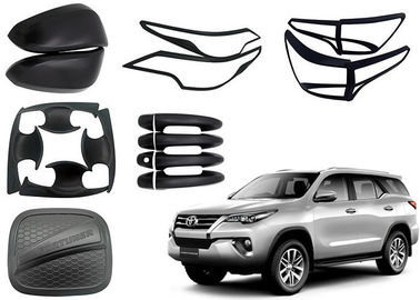 Un buen precio. TOYOTA Fortuner 2016 2018 Reemplazo de piezas de carrocería de automóviles Negro y color cromo en línea